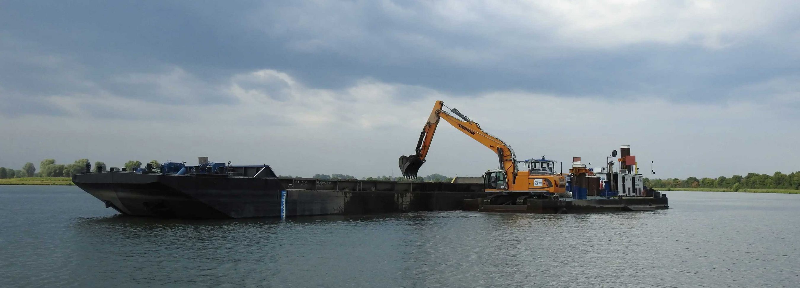 © Filmteer/Lehner Domarin bei Wasserbauarbeiten